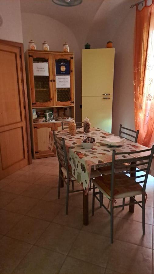 B&B Da Antonella Bosa Esterno foto