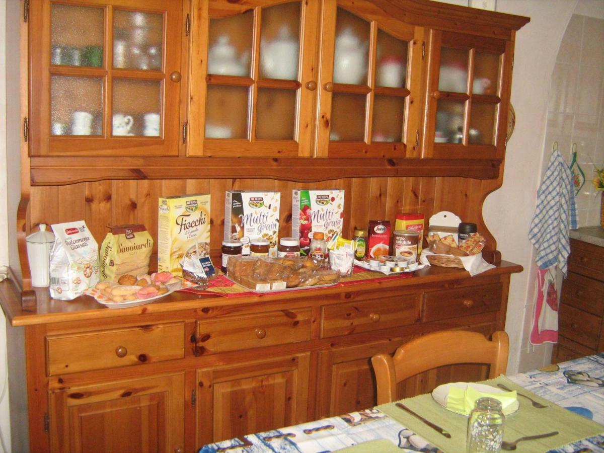 B&B Da Antonella Bosa Esterno foto